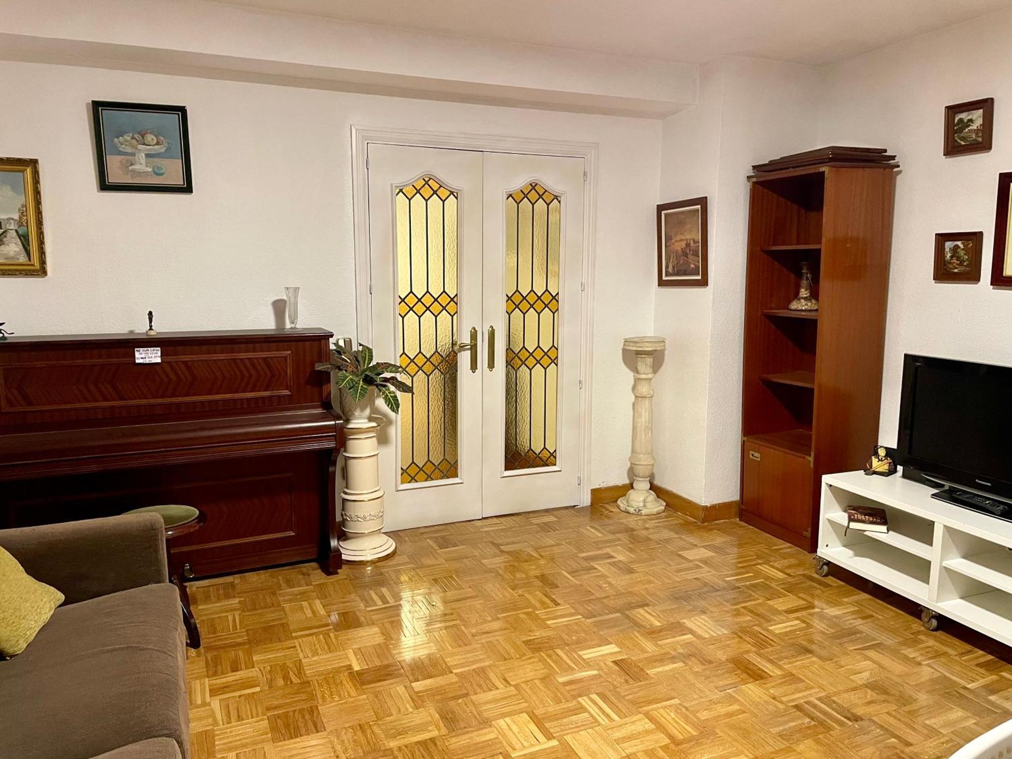 Private Rooms Madrid Atocha Luaran gambar