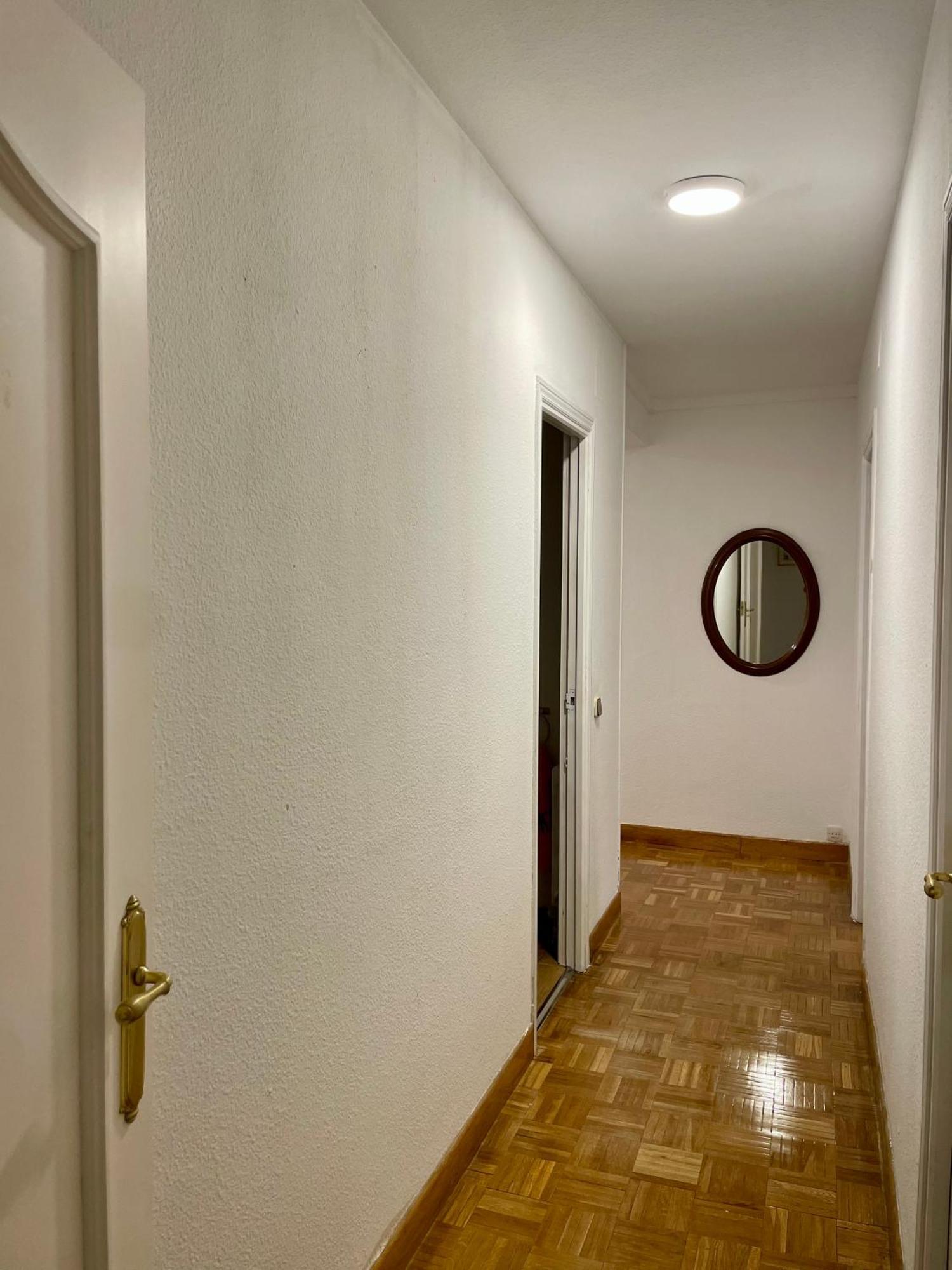 Private Rooms Madrid Atocha Luaran gambar