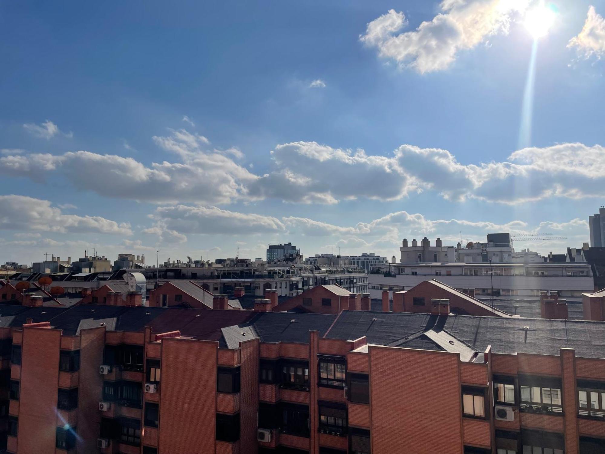Private Rooms Madrid Atocha Luaran gambar