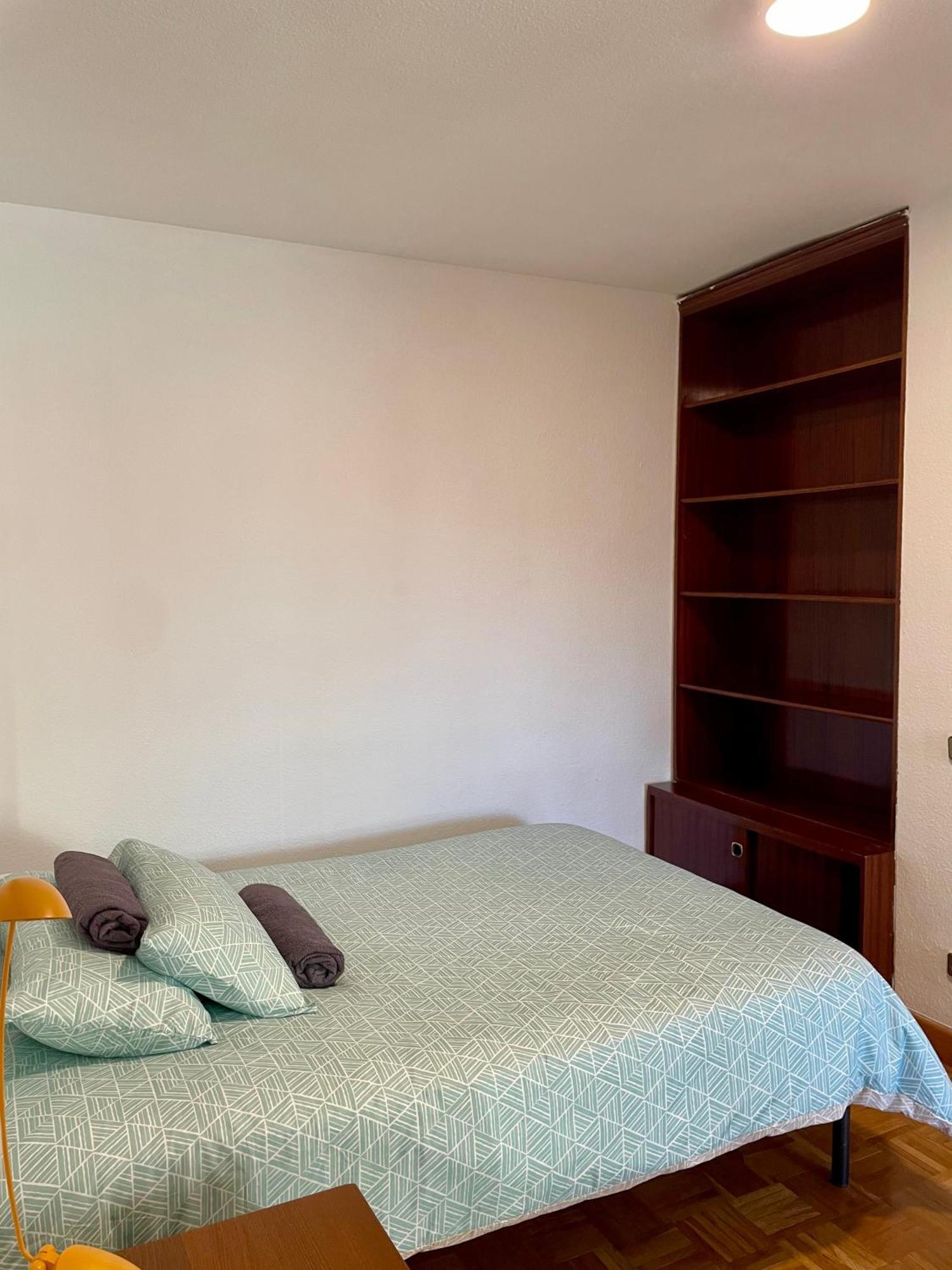Private Rooms Madrid Atocha Luaran gambar