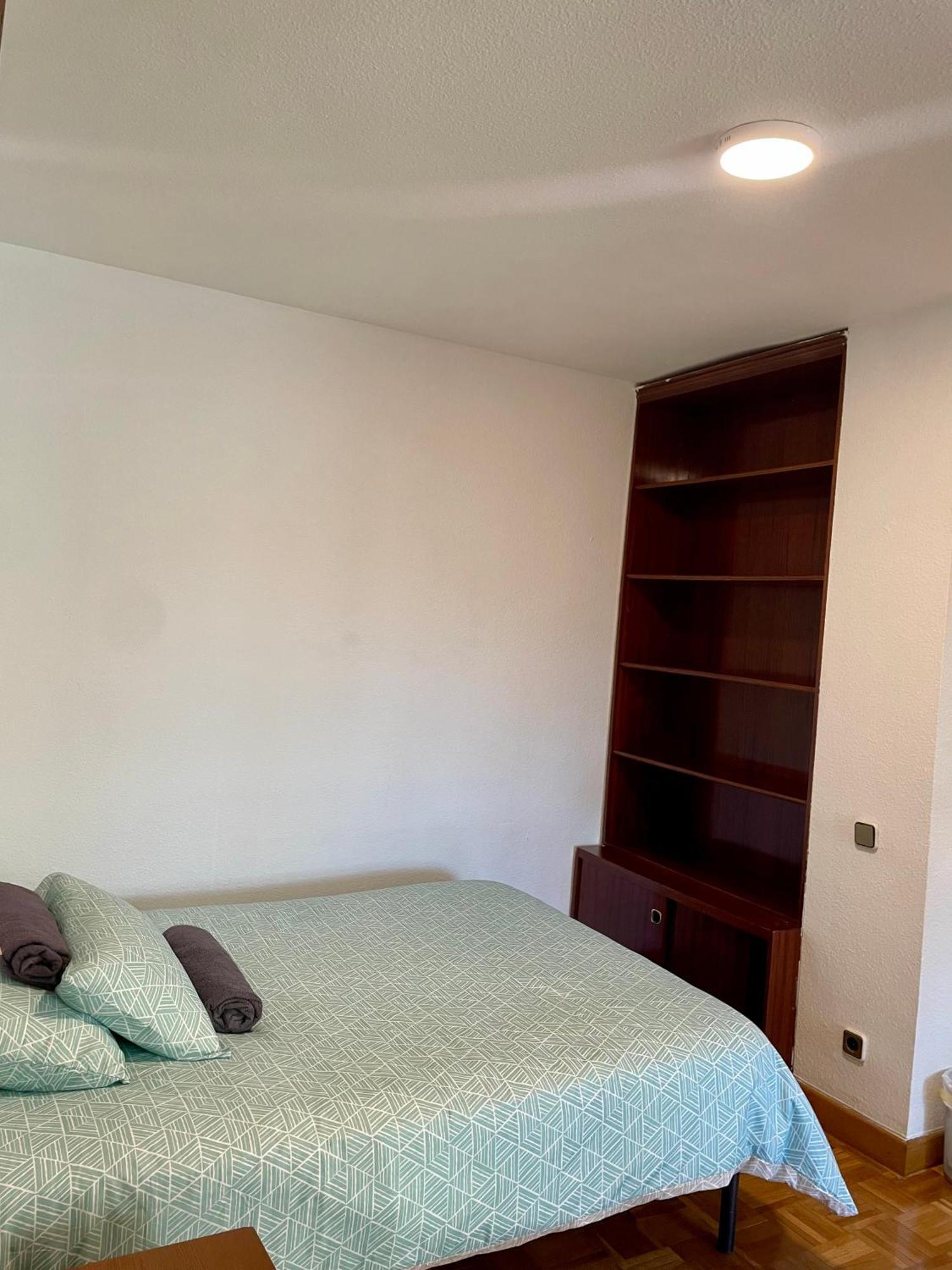 Private Rooms Madrid Atocha Luaran gambar