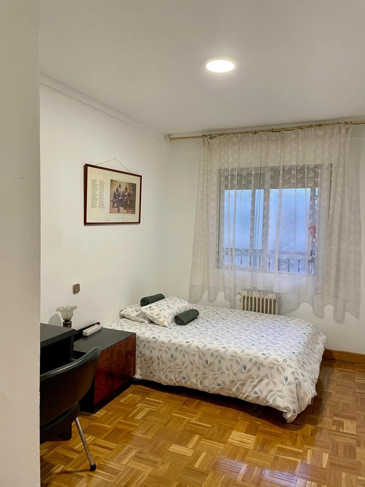 Private Rooms Madrid Atocha Luaran gambar