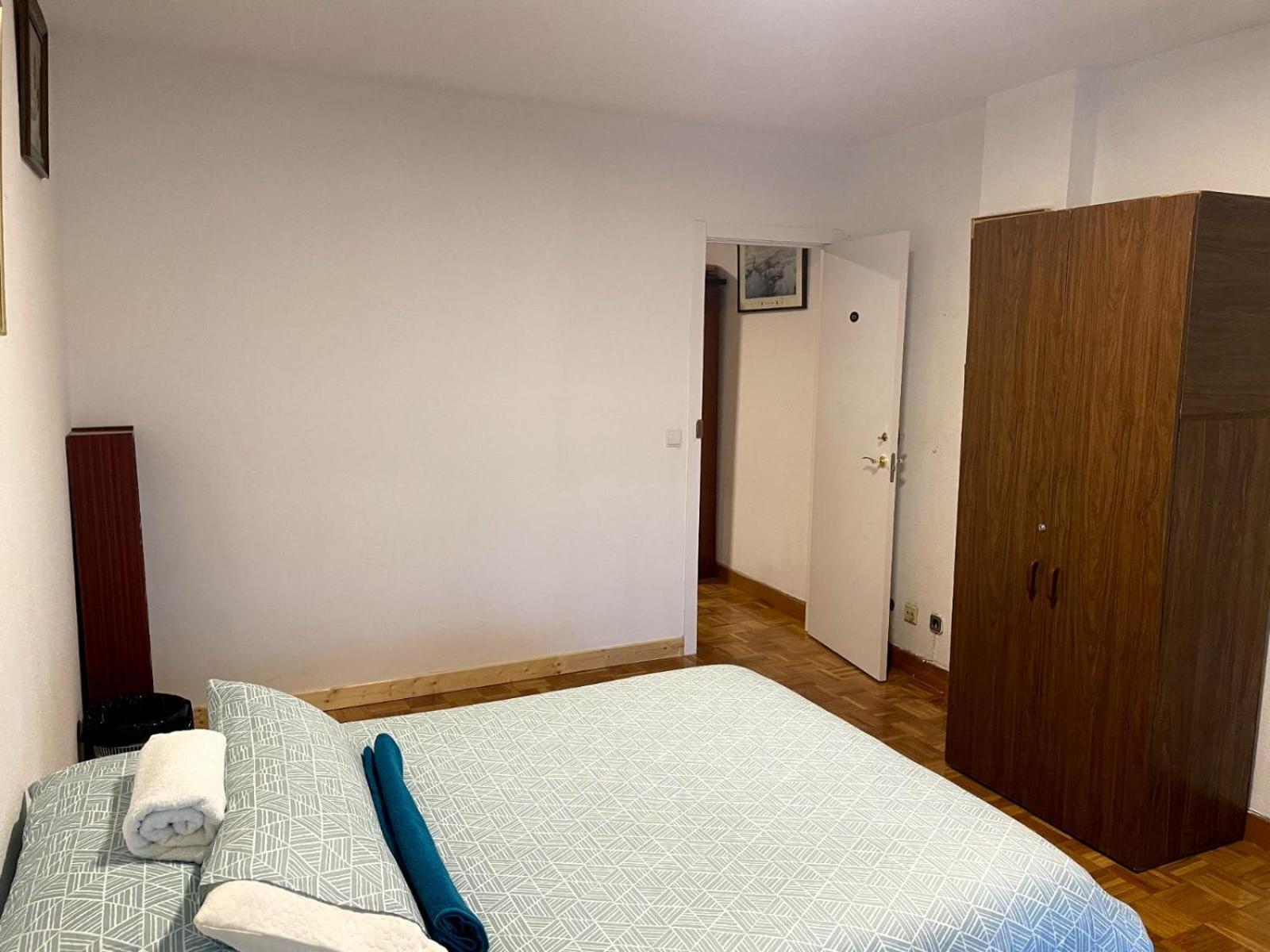 Private Rooms Madrid Atocha Luaran gambar