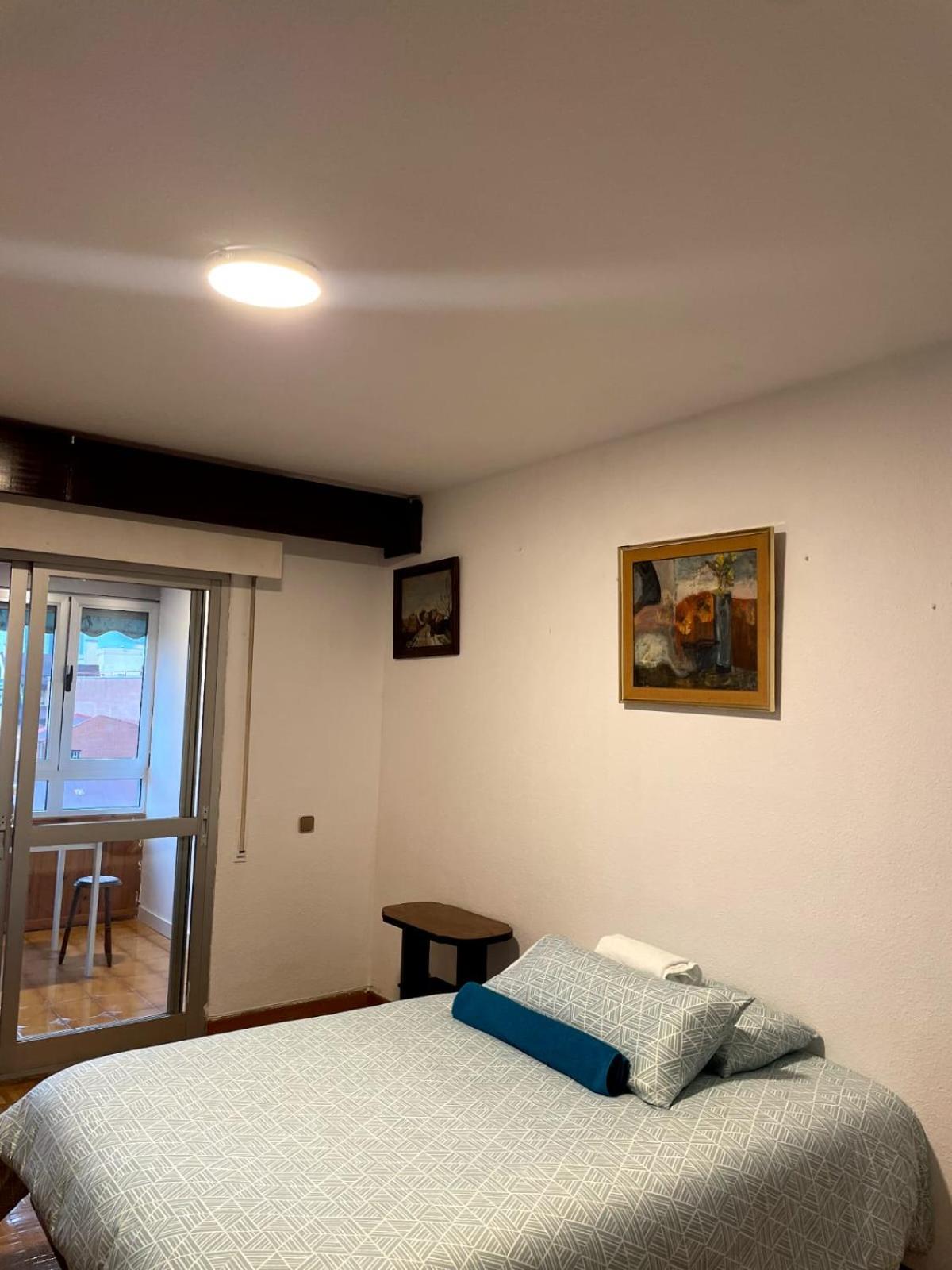 Private Rooms Madrid Atocha Luaran gambar