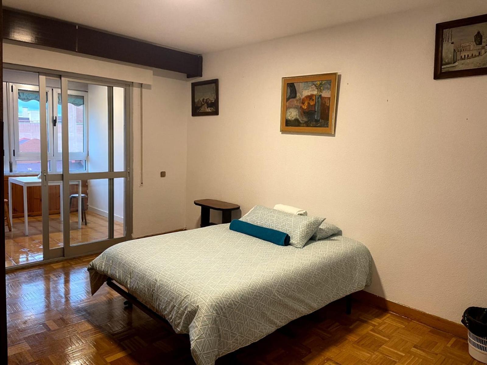 Private Rooms Madrid Atocha Luaran gambar